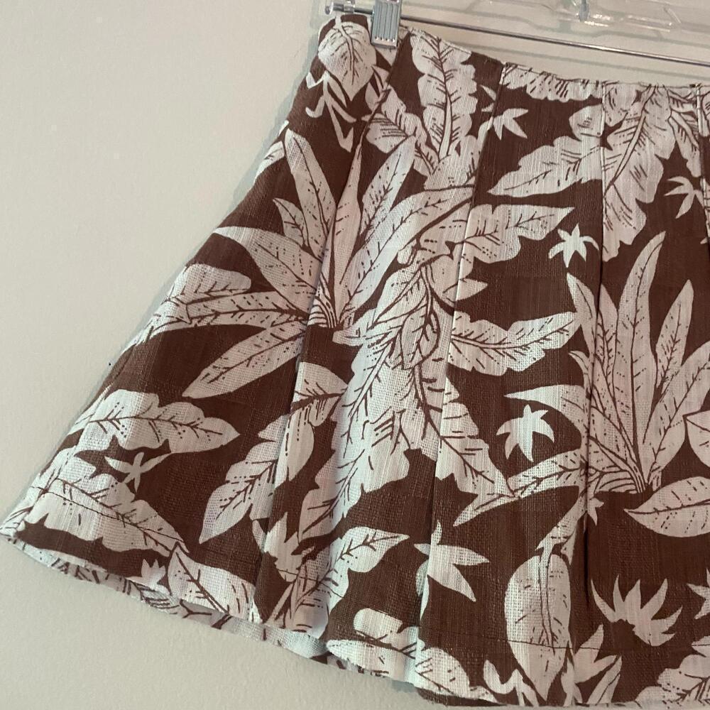 URBAN OUTFITTERS brown and cream leaf print mini skirt - Picture 4 of 8
